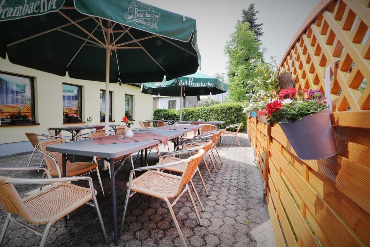 Hotel "Zum Einsiedler" Deutschneudorf Exterior foto